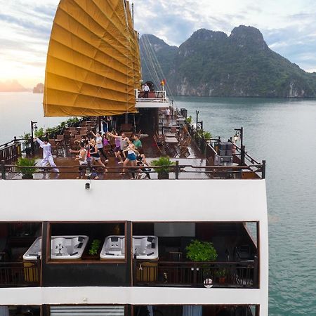 La Regina Legend Cruise Hotel Ха Лонг Екстериор снимка