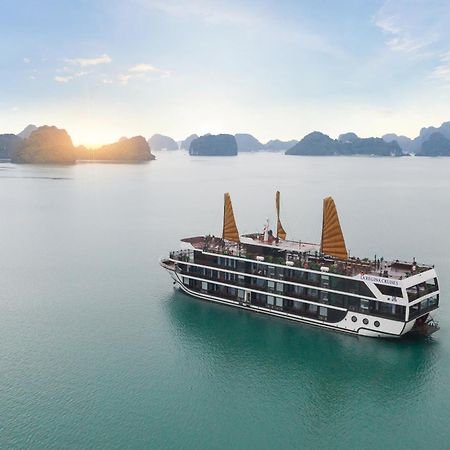 La Regina Legend Cruise Hotel Ха Лонг Екстериор снимка