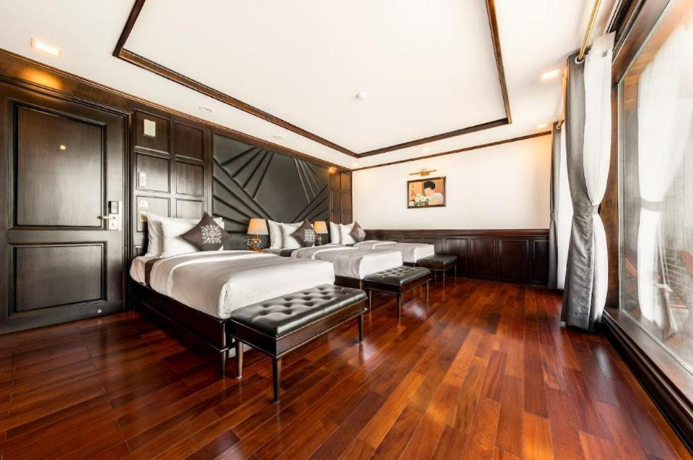 La Regina Legend Cruise Hotel Ха Лонг Екстериор снимка