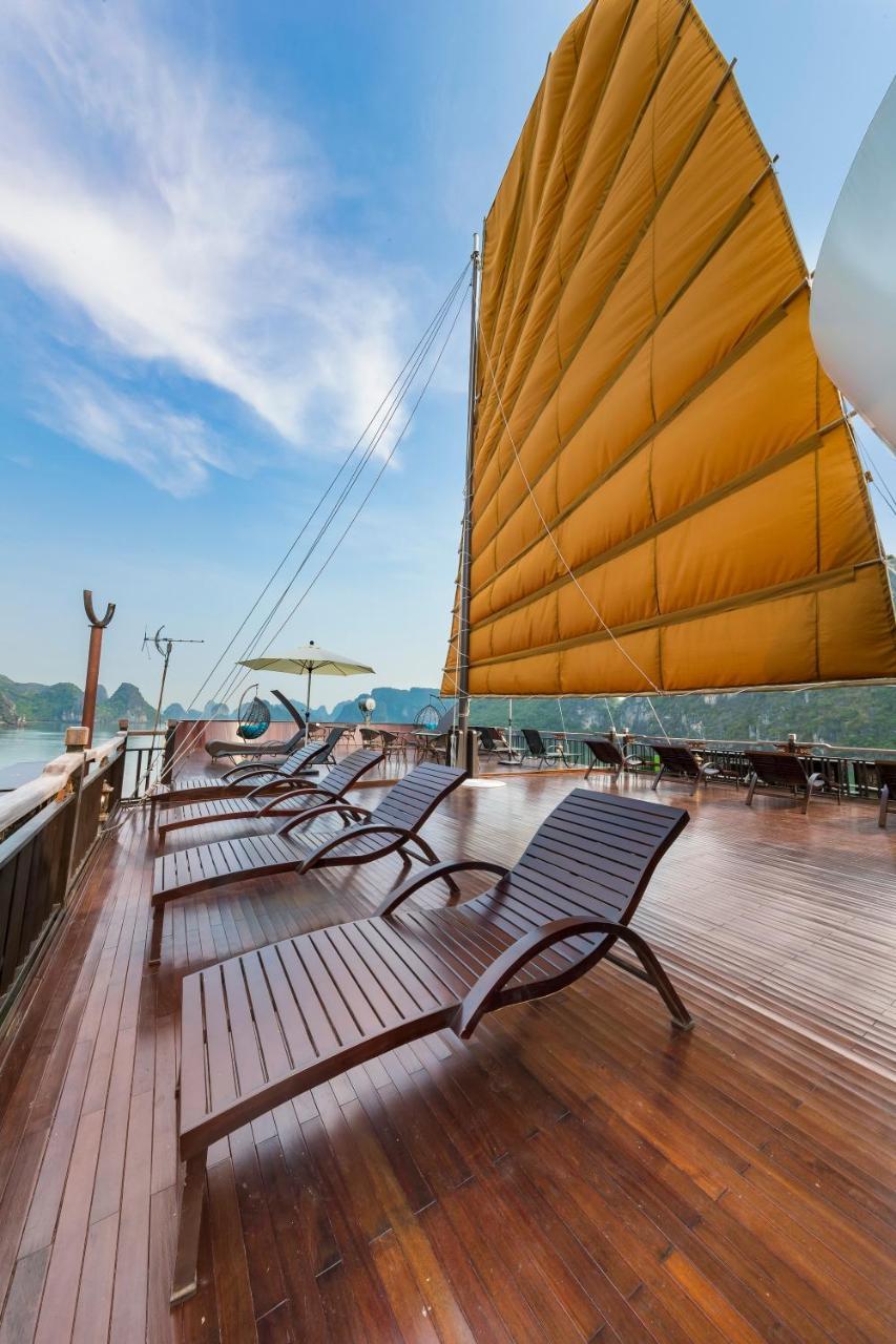 La Regina Legend Cruise Hotel Ха Лонг Екстериор снимка