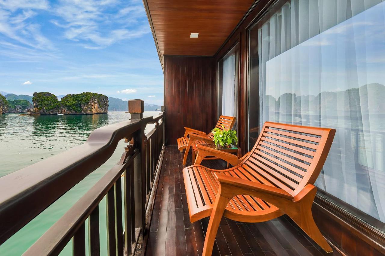 La Regina Legend Cruise Hotel Ха Лонг Екстериор снимка
